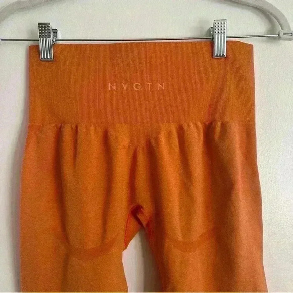 NVGTN Seamless Workout Gym Leggings Womens Medium Orange Athletic Yoga Running - Picture 5 of 11